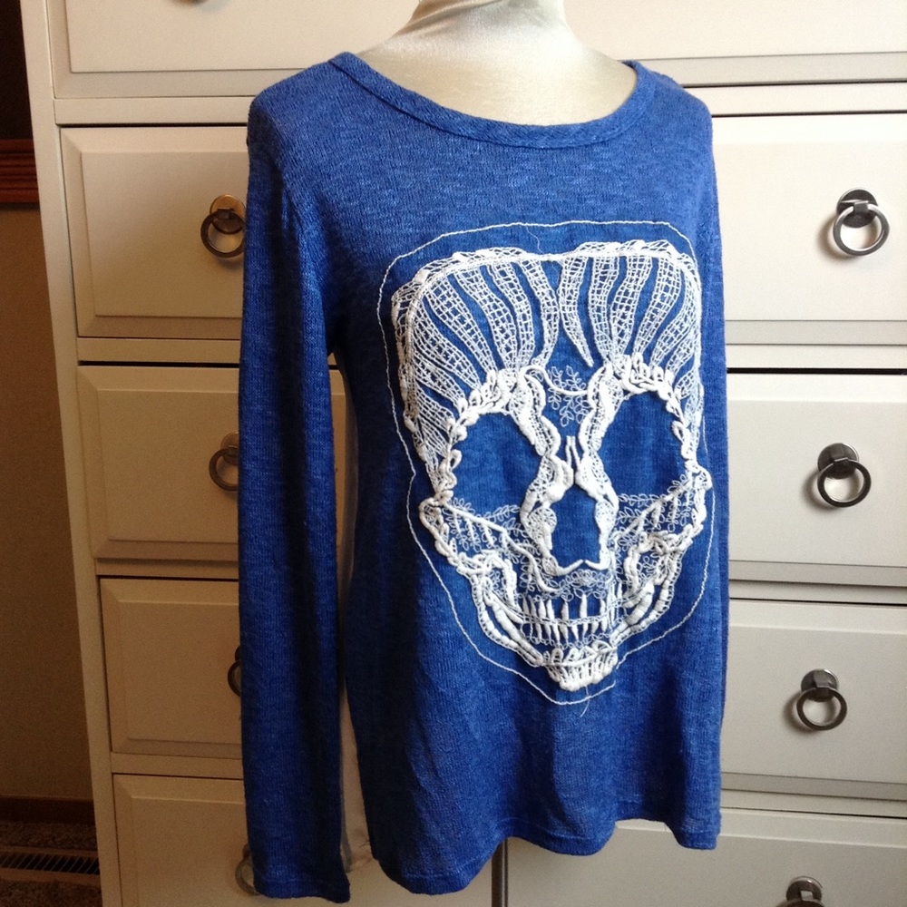 SILVERGATE lace skull split back pullover S (K10)